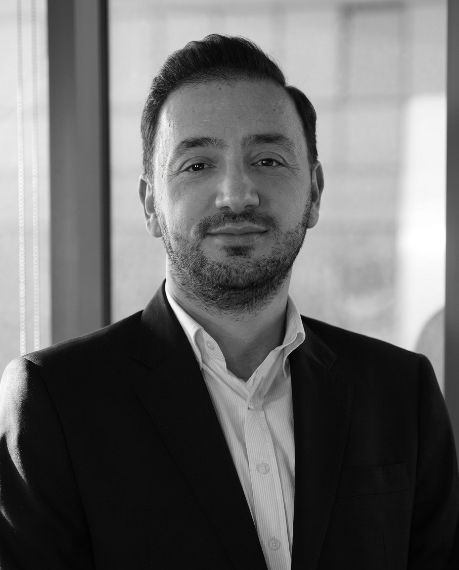 Dr. Enis Ekincioglu, rhinoplasty surgeon